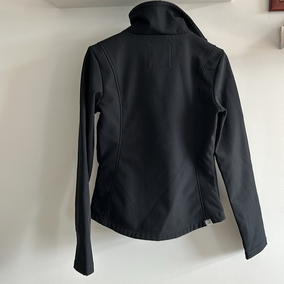 Bench Women's Black Jacket in good condition πποΈ - Picture 4 of 9